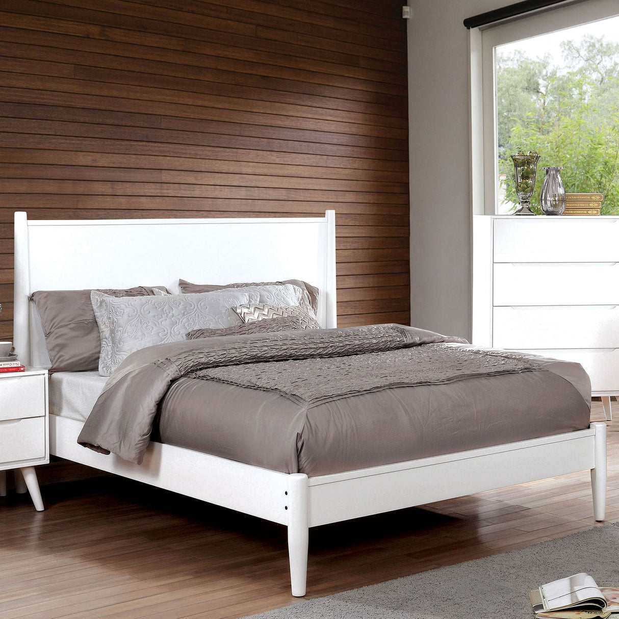Lennart White Full Bed by Furniture of America at Eve Furniture
