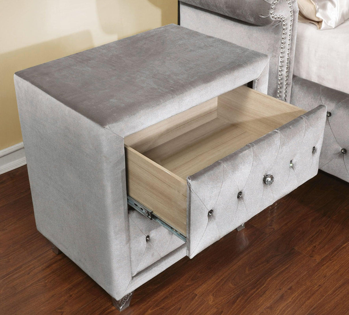 Alzir Gray Night Stand by Furniture of America at Eve Furniture