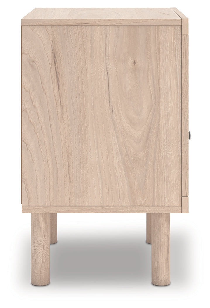 Arloster Tan Nightstand by Ashley at Eve Furniture
