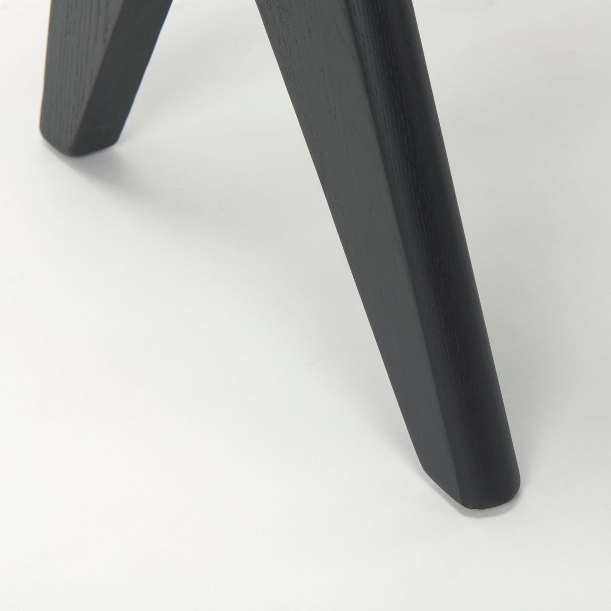 Arvin 59.1L x 17.7W x 18.1H Black Wooden Bench by Mercana at Eve Furniture