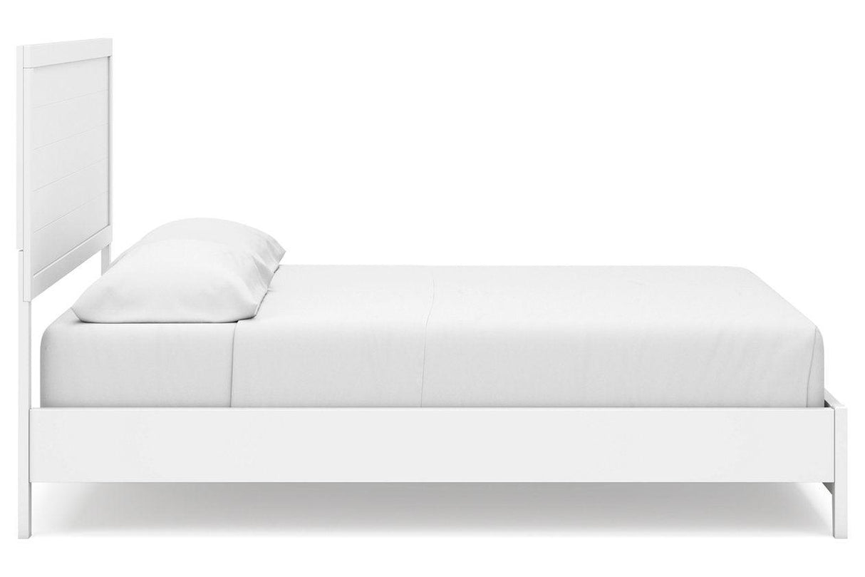 Binterglen White California King Panel Bed by Ashley at Eve Furniture