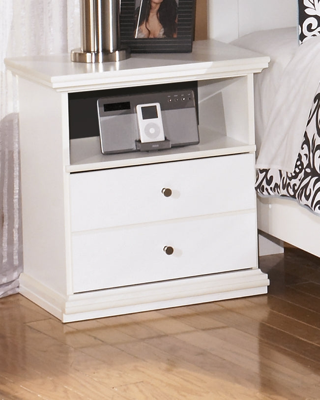 Bostwick Shoals King Panel Bed with Dresser and Nightstand in White by Ashley at Eve Furniture