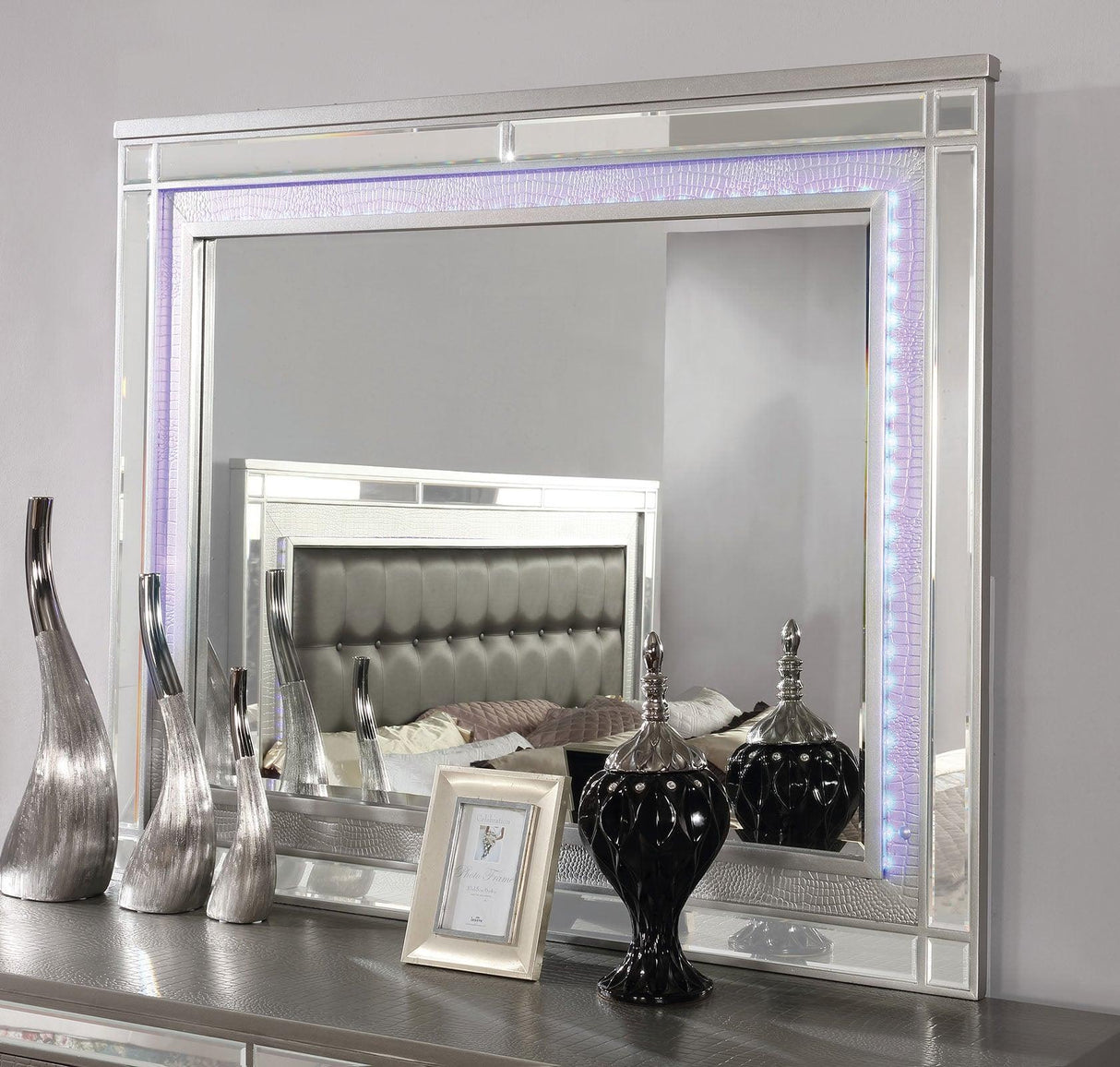 Brachium Silver Mirror by Furniture of America at Eve Furniture