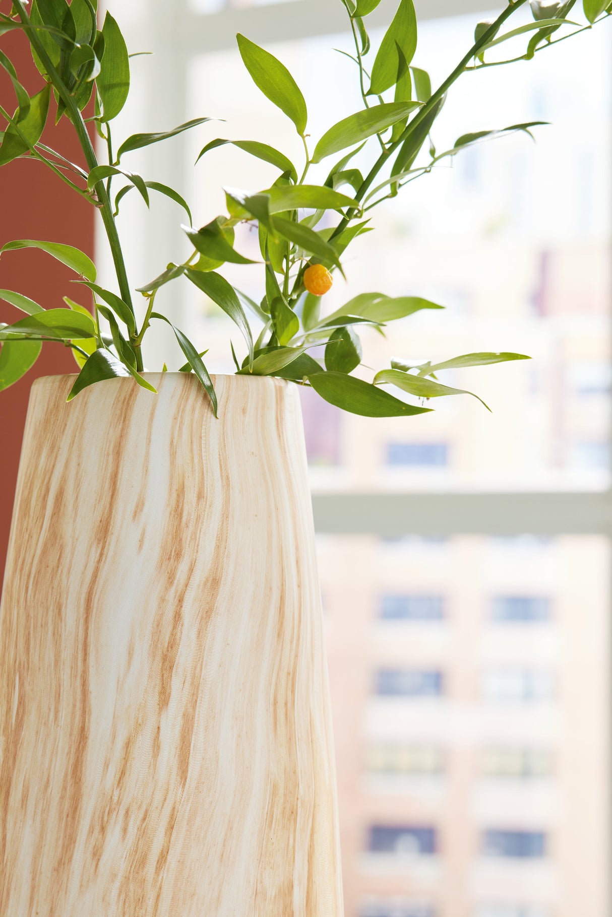 Cammen Tan/White Vase by ASHLEY FURNITURE at Eve Furniture