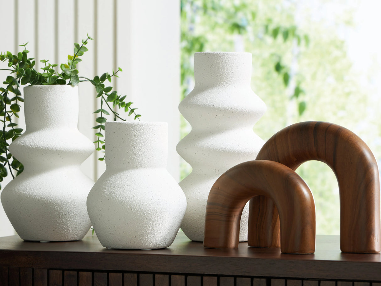 Carterworth White/Brown Accessory Set (Set of 5) by Ashley at Eve Furniture