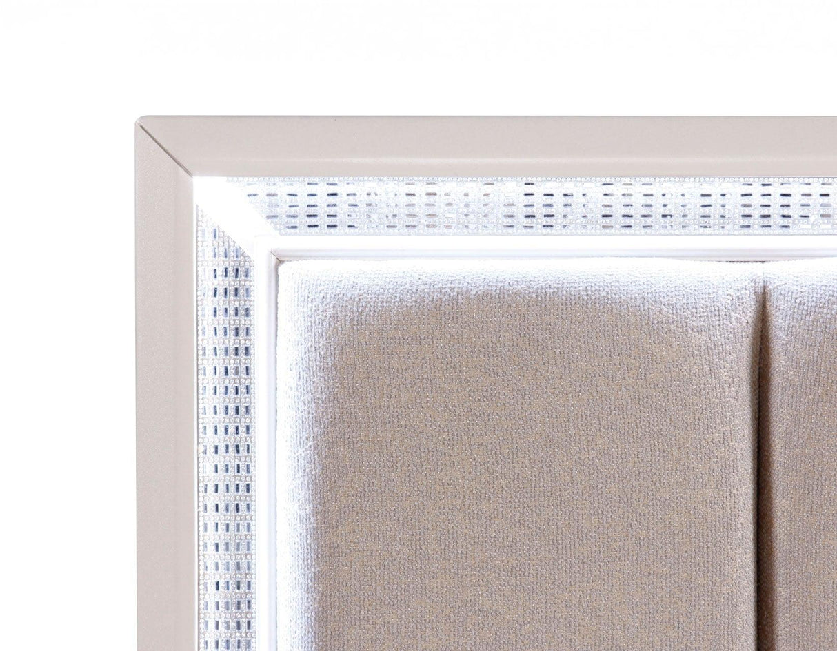 Cassie Illuminating 4-Piece Glam King Bedroom Set by Steve Silver at Eve Furniture