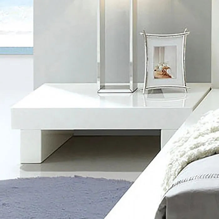 Christie White 5-Piece Queen Bedroom Set by Furniture of America at Eve Furniture