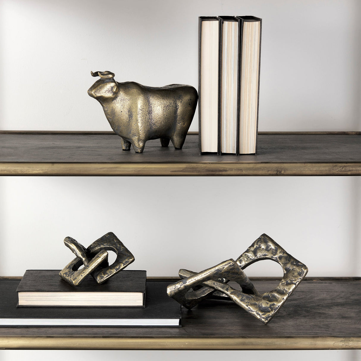 Delaunay I (Large) 10L X9W Gold Hammered Metal Interlinked Patterned by Mercana at Eve Furniture