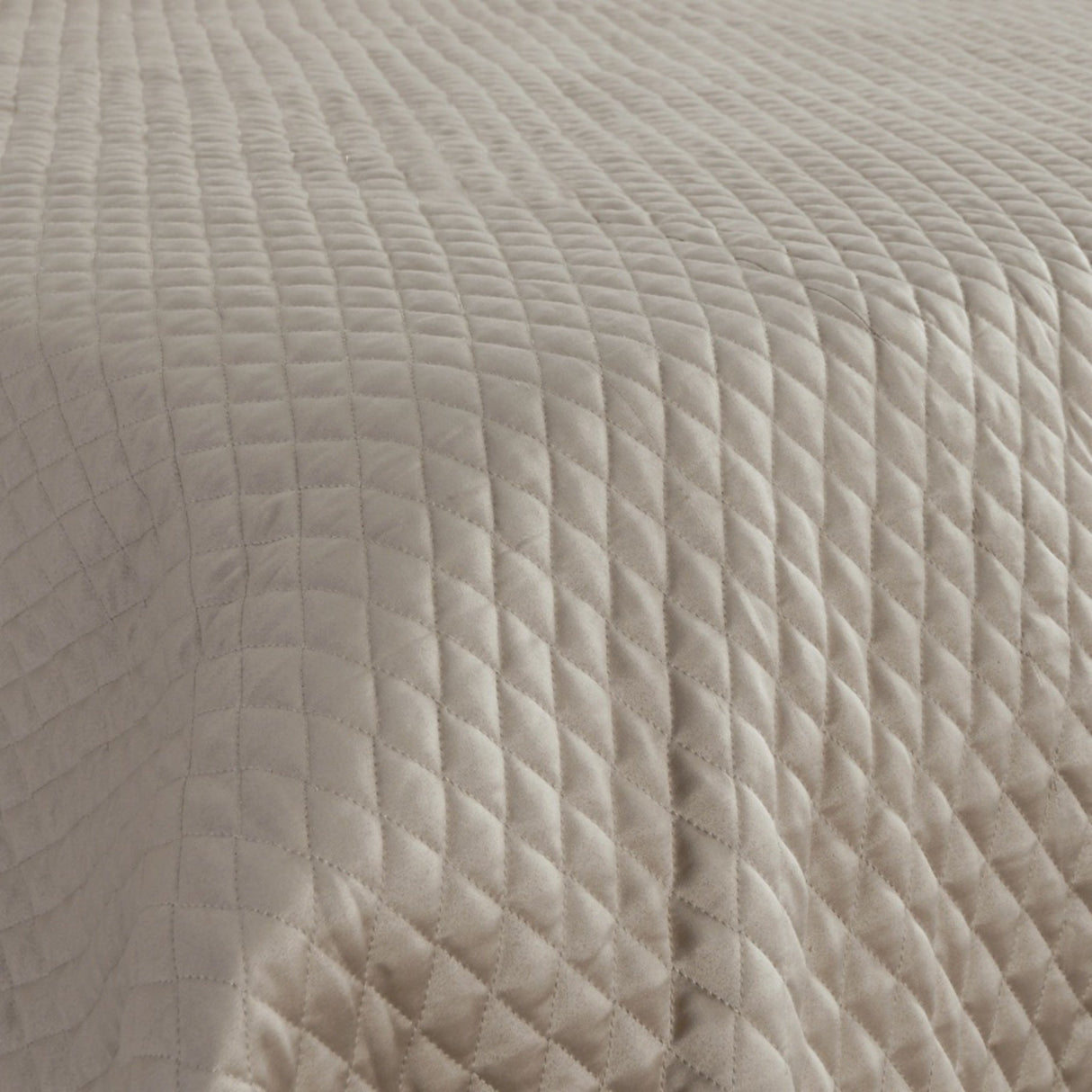 Diamond Pebble Quilt Collection by Classic Home at Eve Furniture