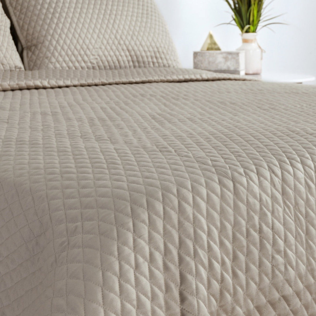 Diamond Pebble Quilt Collection by Classic Home at Eve Furniture