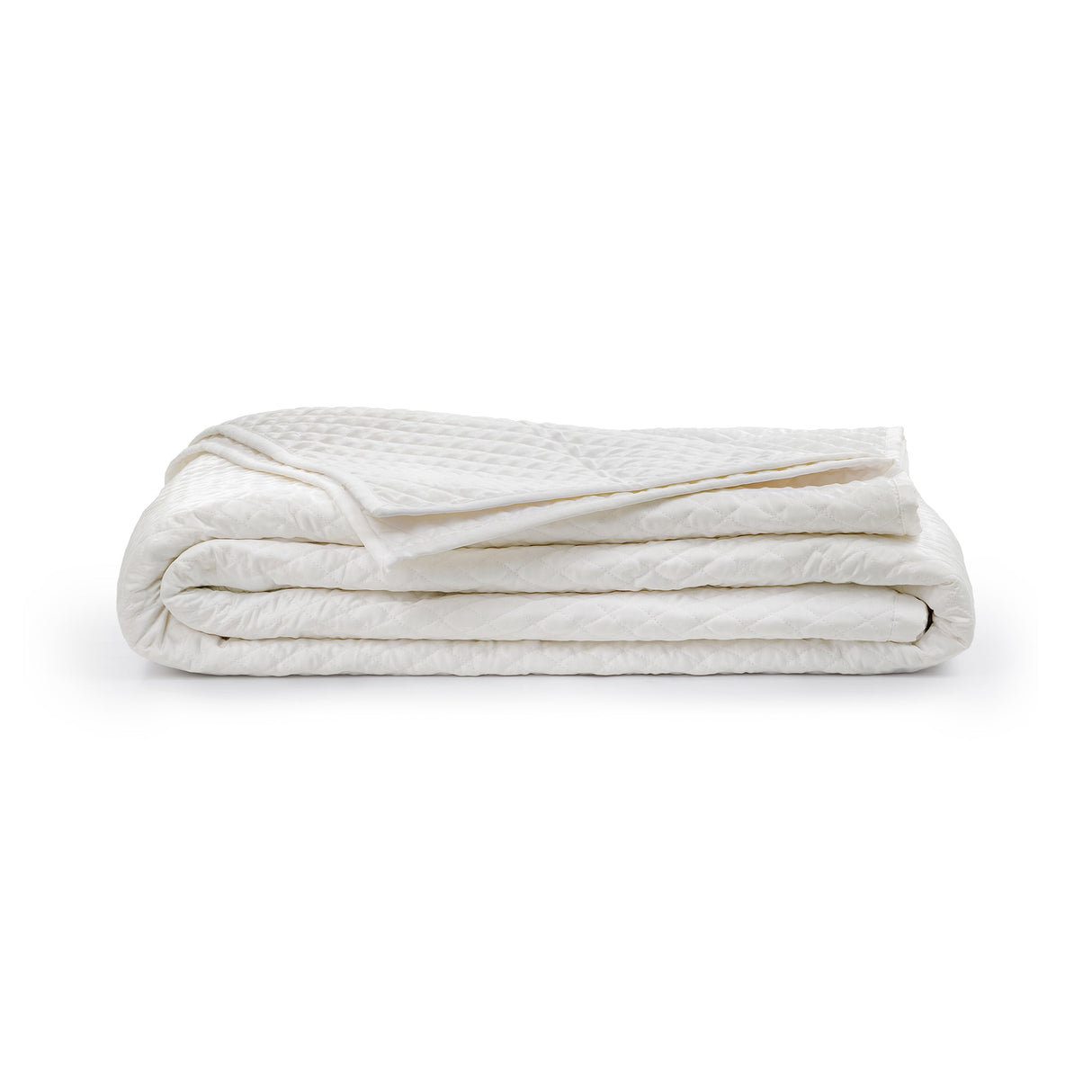 Diamond White Quilt Collection by Classic Home at Eve Furniture