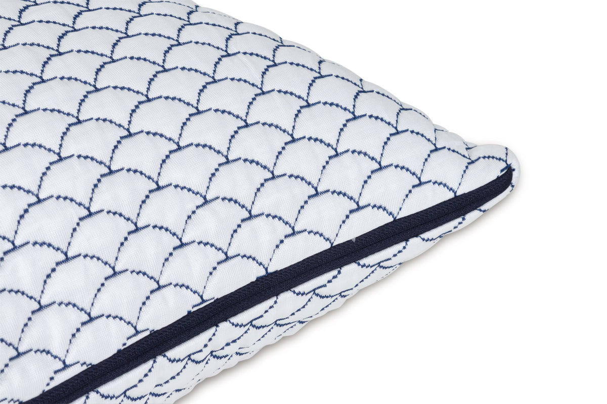 DreamCloudTM Classic White Queen/King Pillow (Set of 4) by Ashley at Eve Furniture