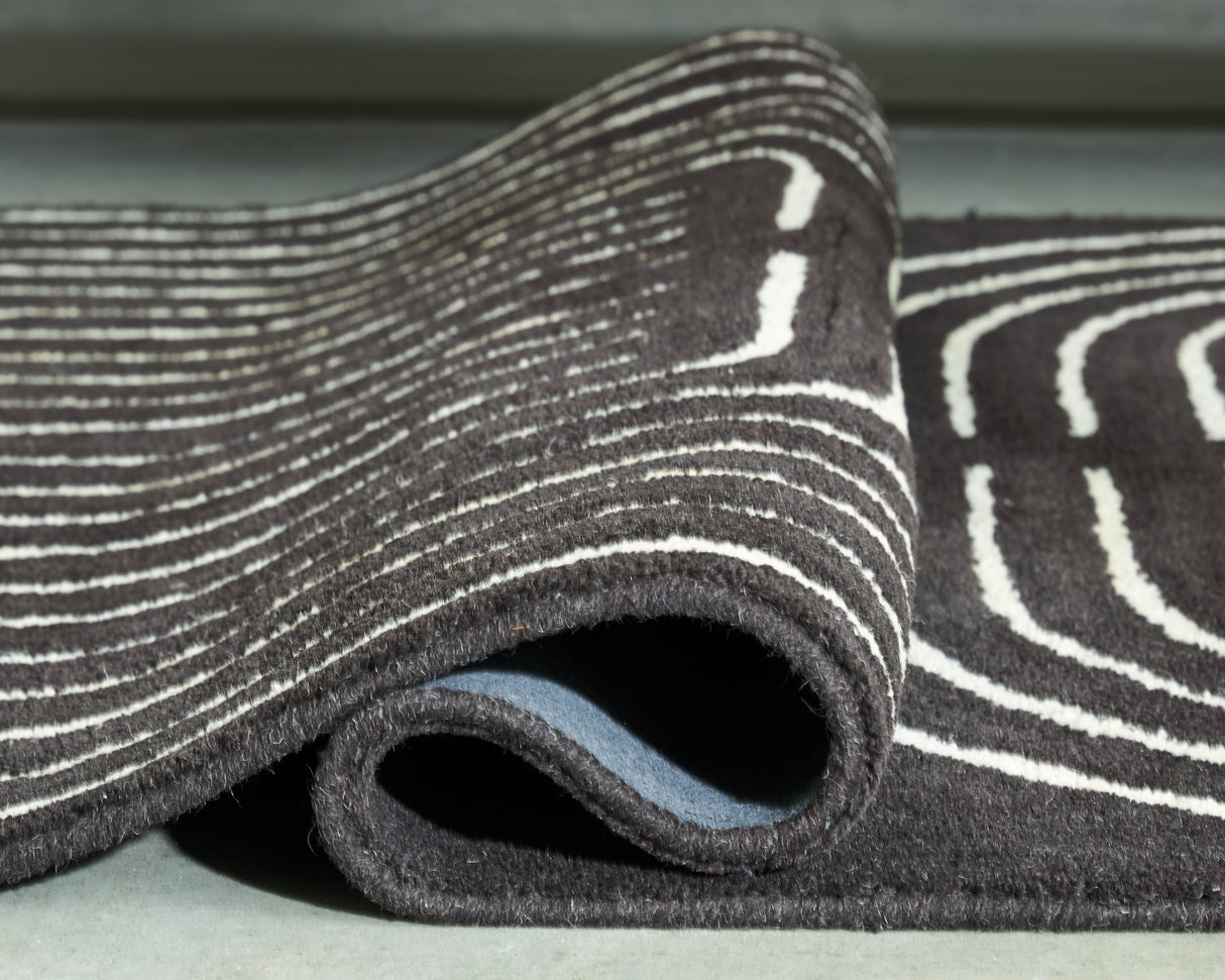 Eldonmore Black/Ivory Large Rug by Ashley at Eve Furniture