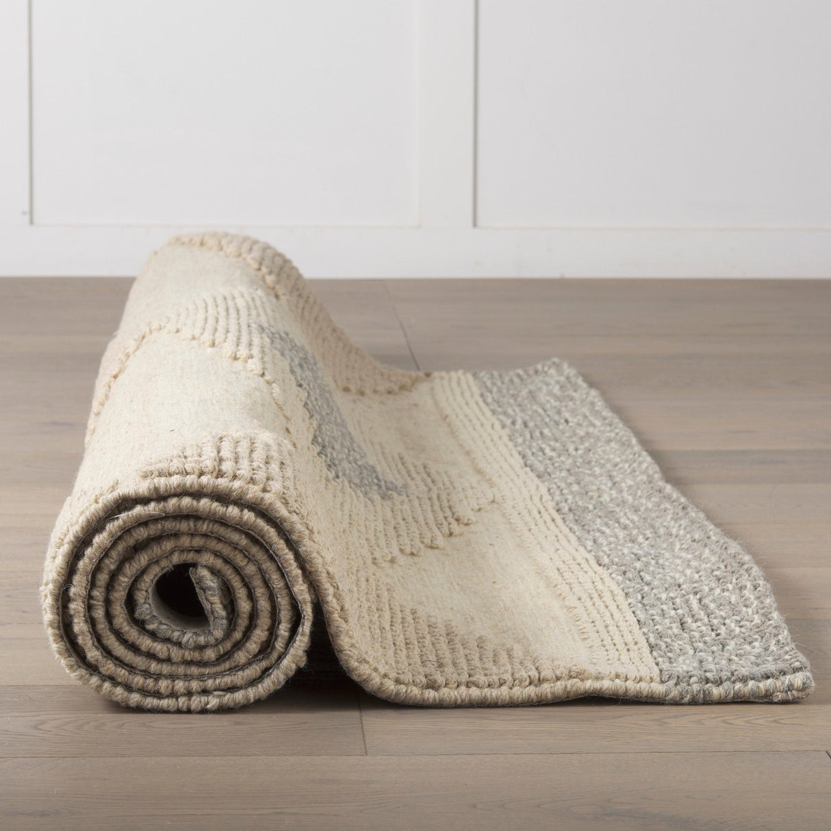 Emory 8x10 Gray Wool Hand Woven Diamond Patterned Rug by Mercana at Eve Furniture