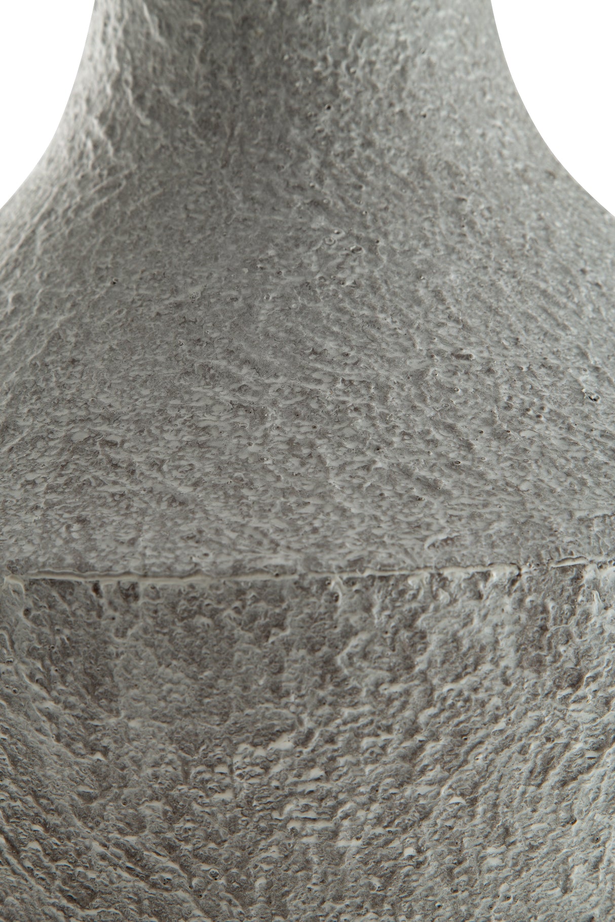 Estonbank Distressed Cream Vase by ASHLEY FURNITURE at Eve Furniture