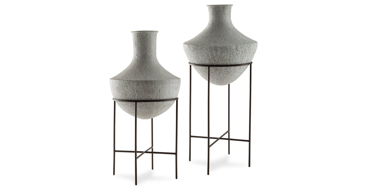 Estonbank Vase Set by Ashley at Eve Furniture