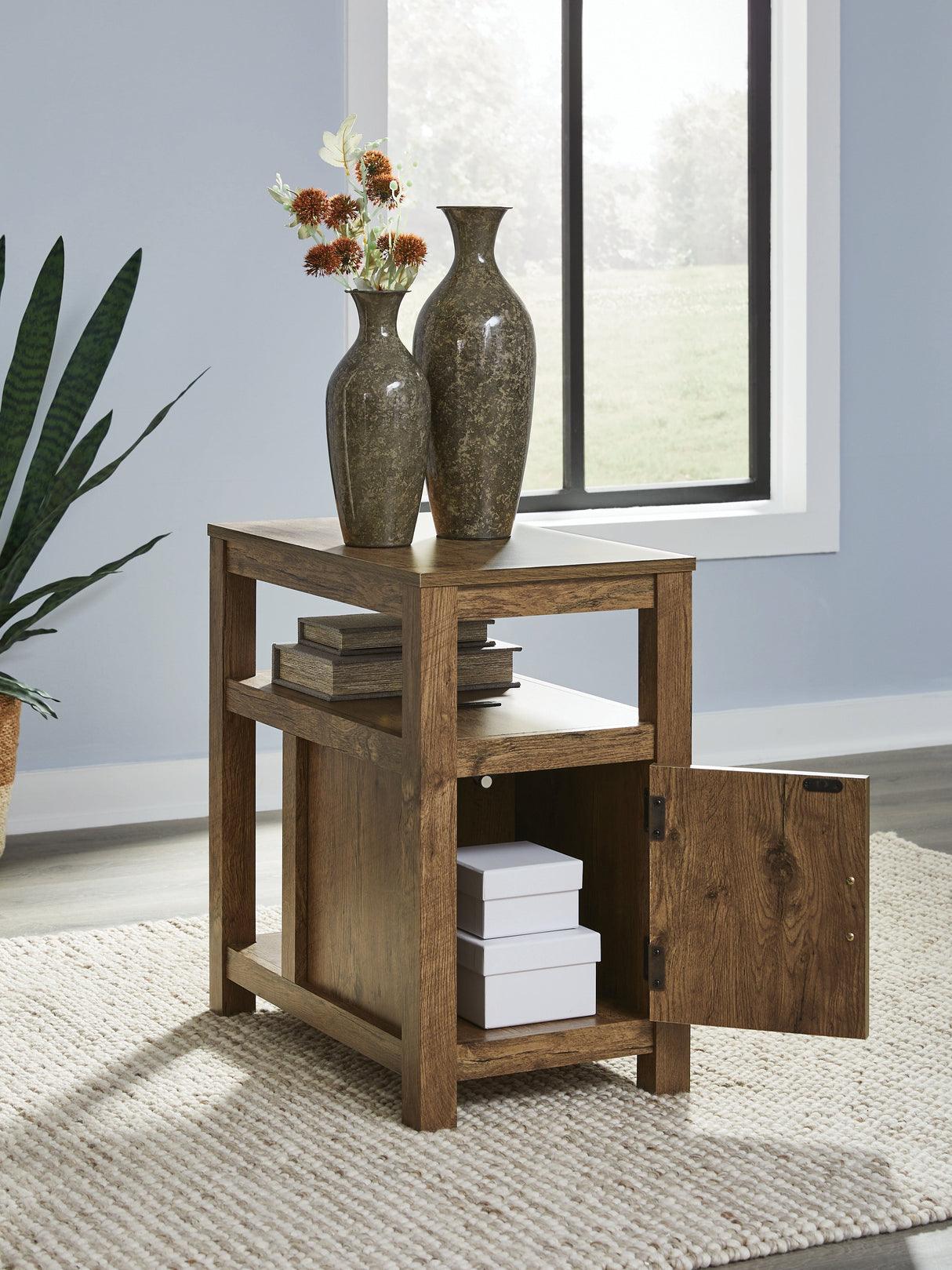 Fendenmore Brown Chairside End Table by Ashley at Eve Furniture
