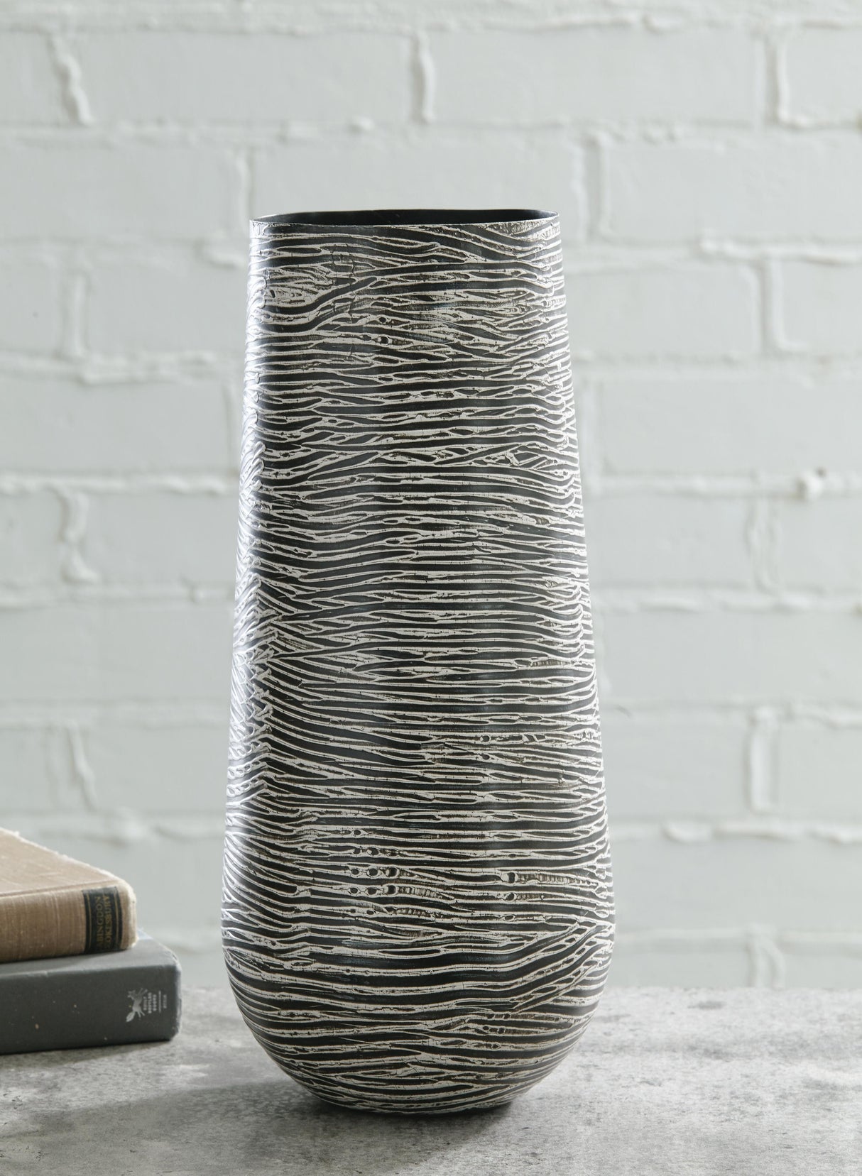 Fynn Antique Gray Vase by ASHLEY FURNITURE at Eve Furniture