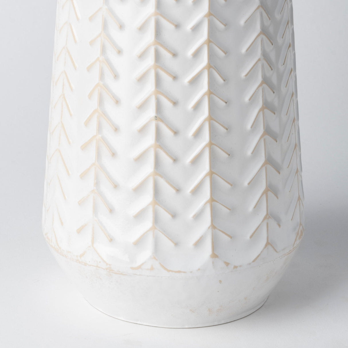 Gemma II Metal Glossy White Chevron Vase by Mercana at Eve Furniture