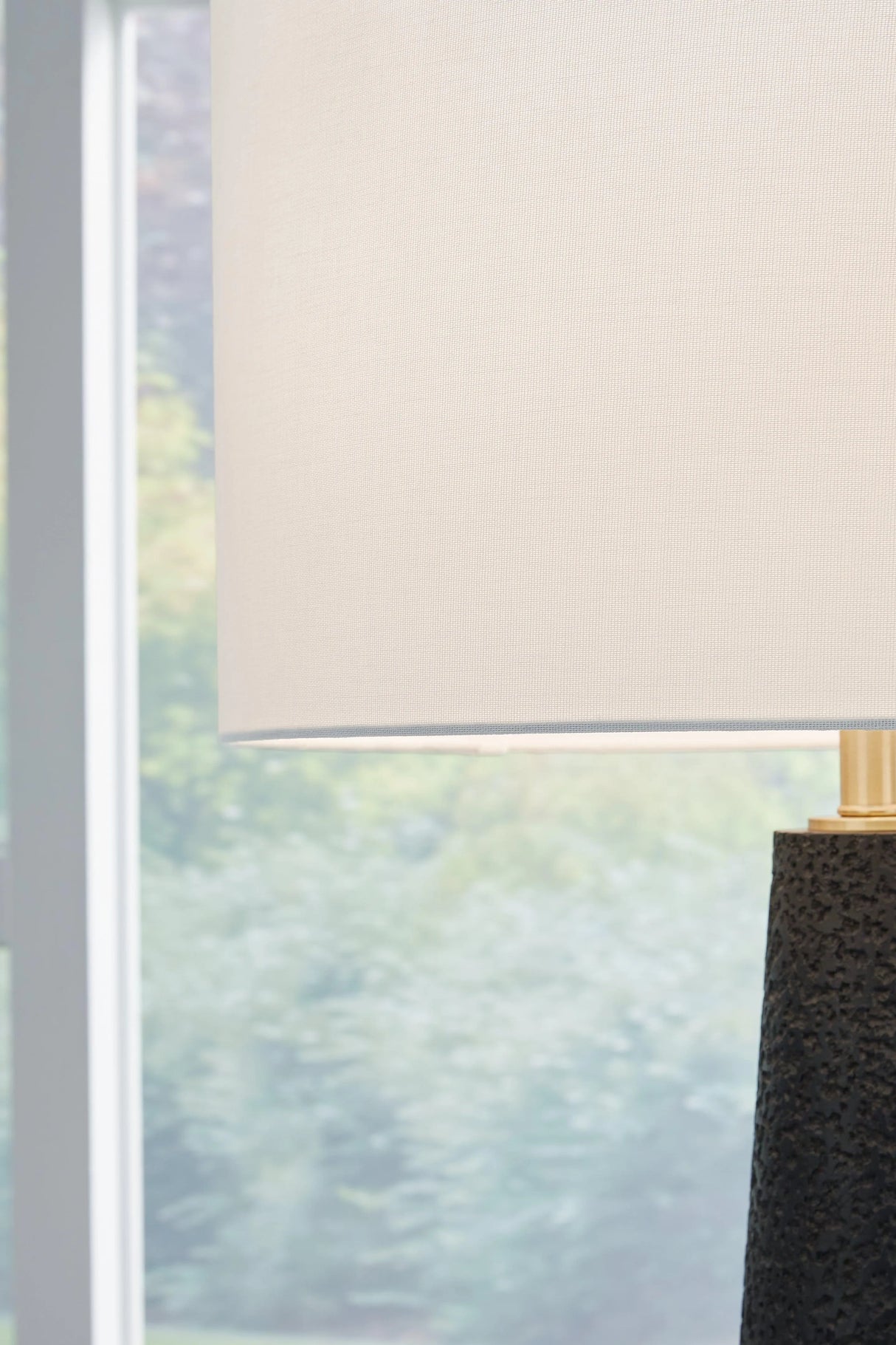 Hallburg Black Floor Lamp by Ashley at Eve Furniture