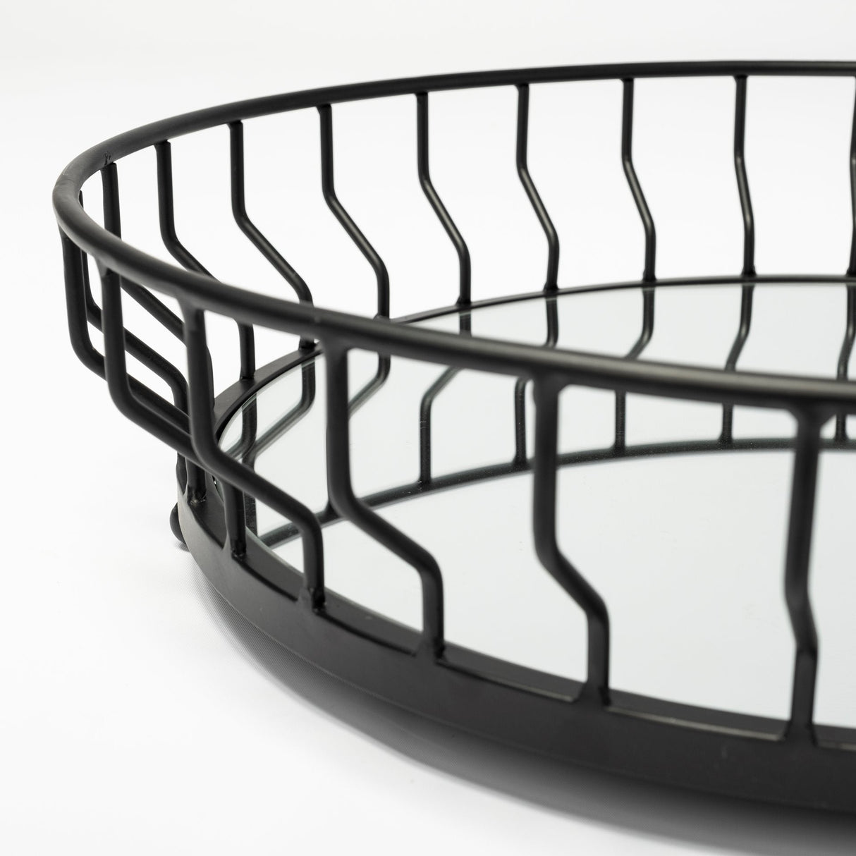 Helena 20L x 20W Black Metal Mirrored Bottom Round Serving Tray by Mercana at Eve Furniture