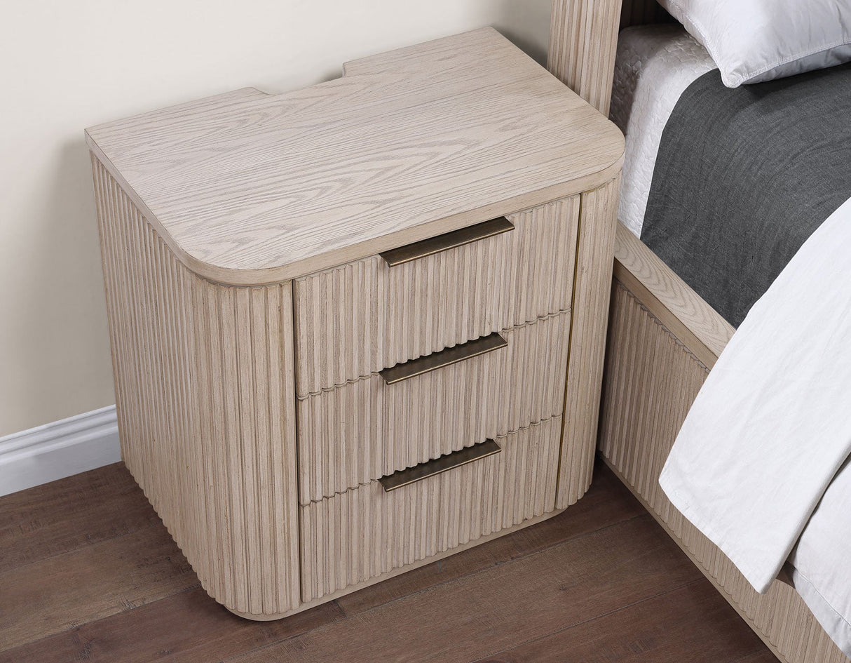 Henry Reeded Warm Tan Bedroom Set by Steve Silver at Eve Furniture