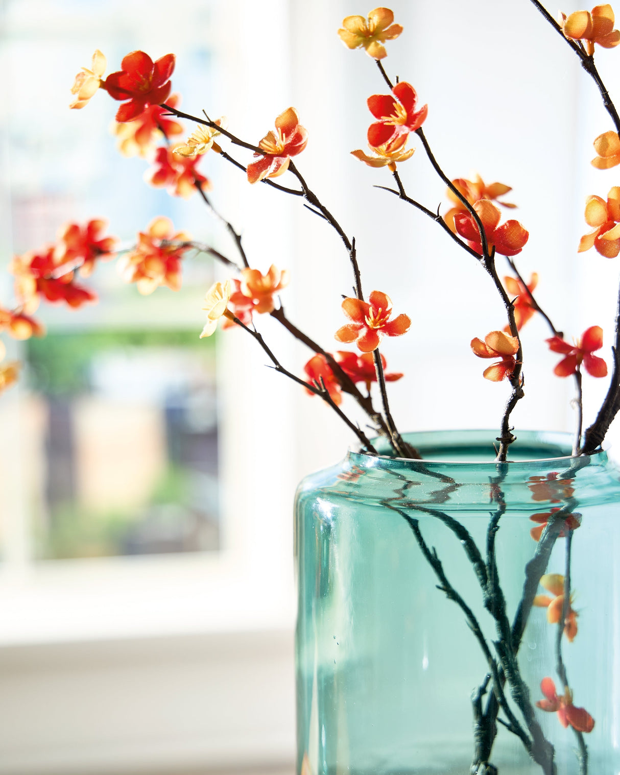 Inisland Teal Vase by Ashley at Eve Furniture