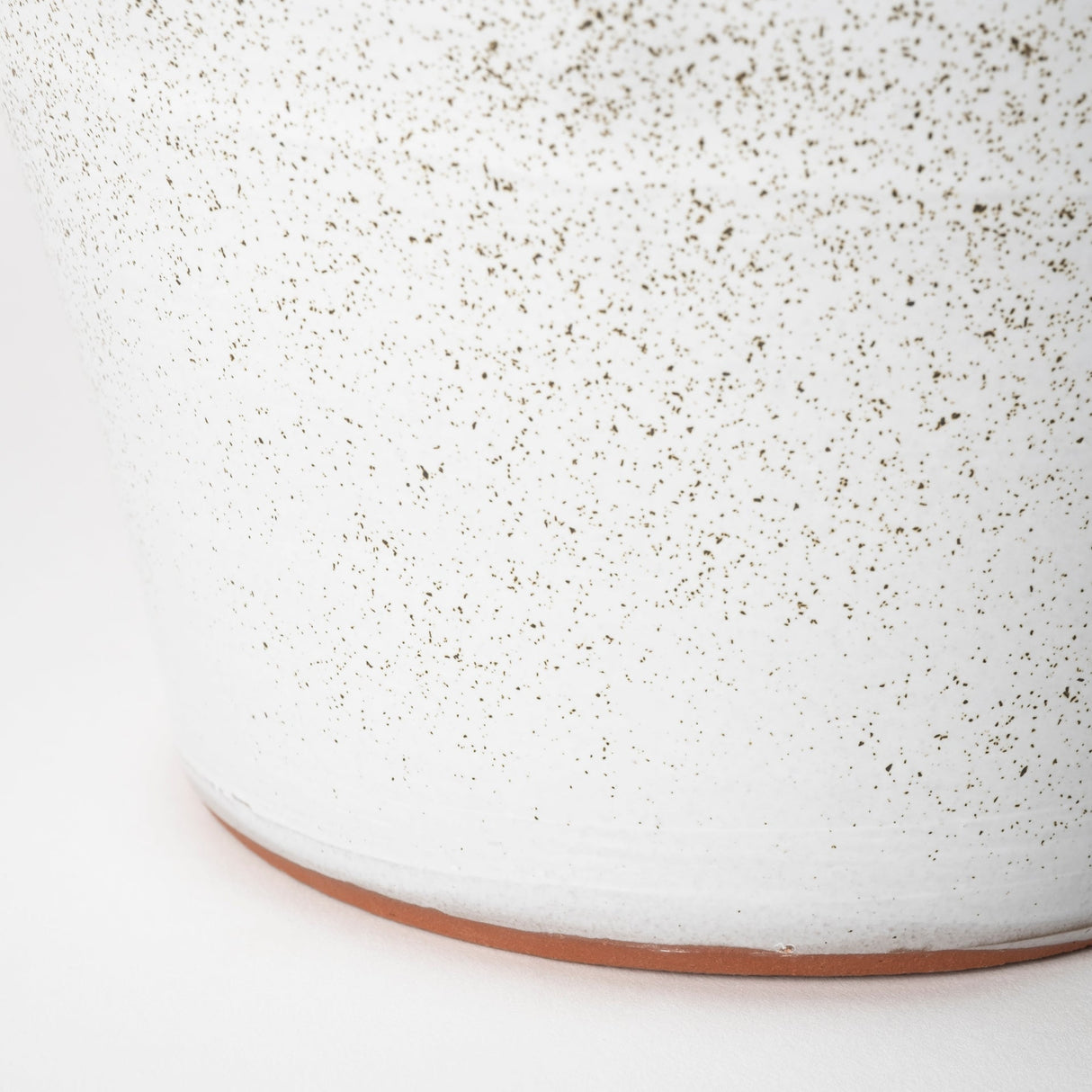 Julian Large Glossy White Ceramic Spoked Vase by Mercana at Eve Furniture