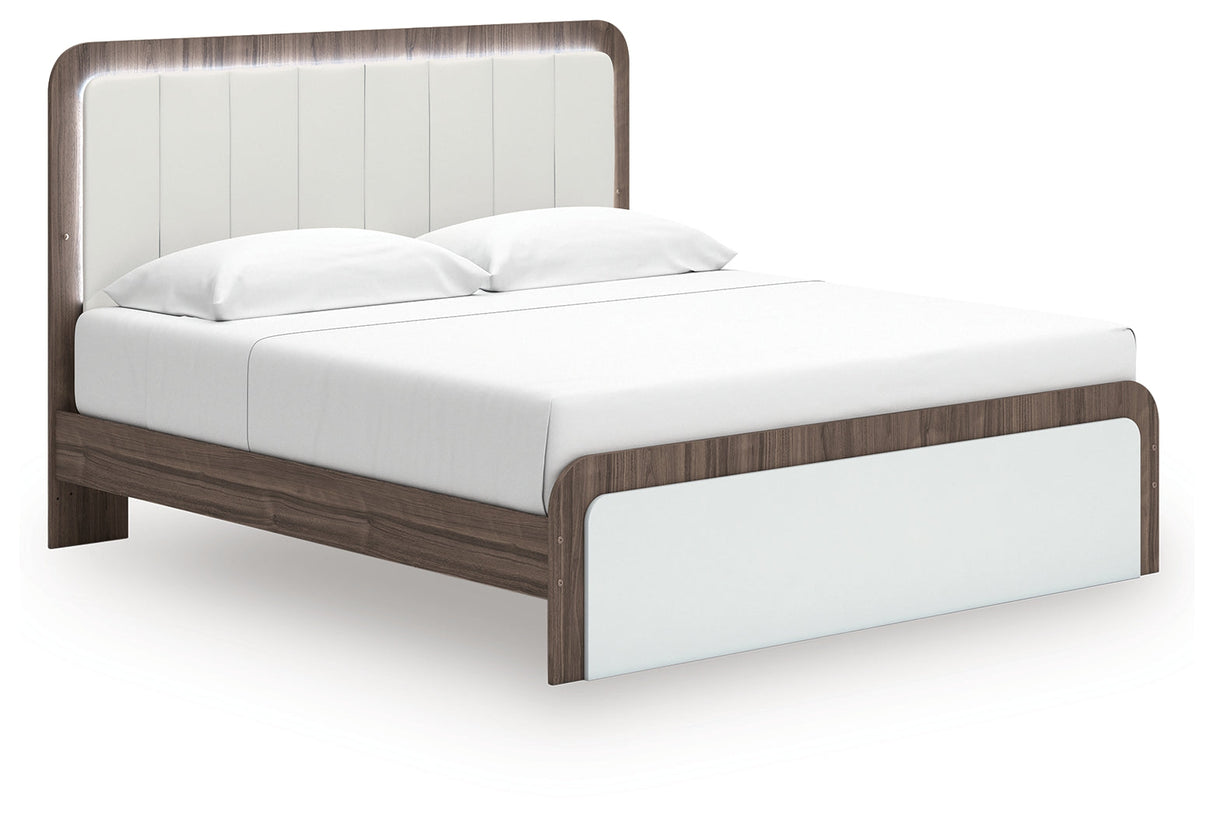 Kendanport White/Brown King Upholstered Bed