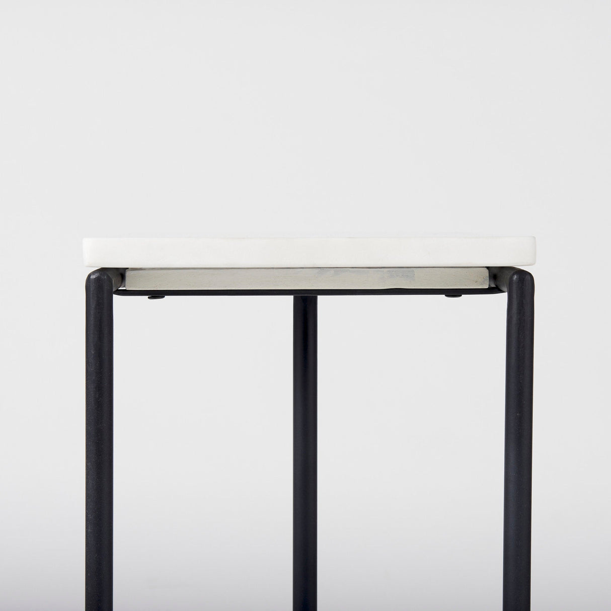 Kyra 12.0L x 20.0W x 23.0H White Marble Top W/Black Iron Frame C-Shaped End and Side Table by Mercana at Eve Furniture