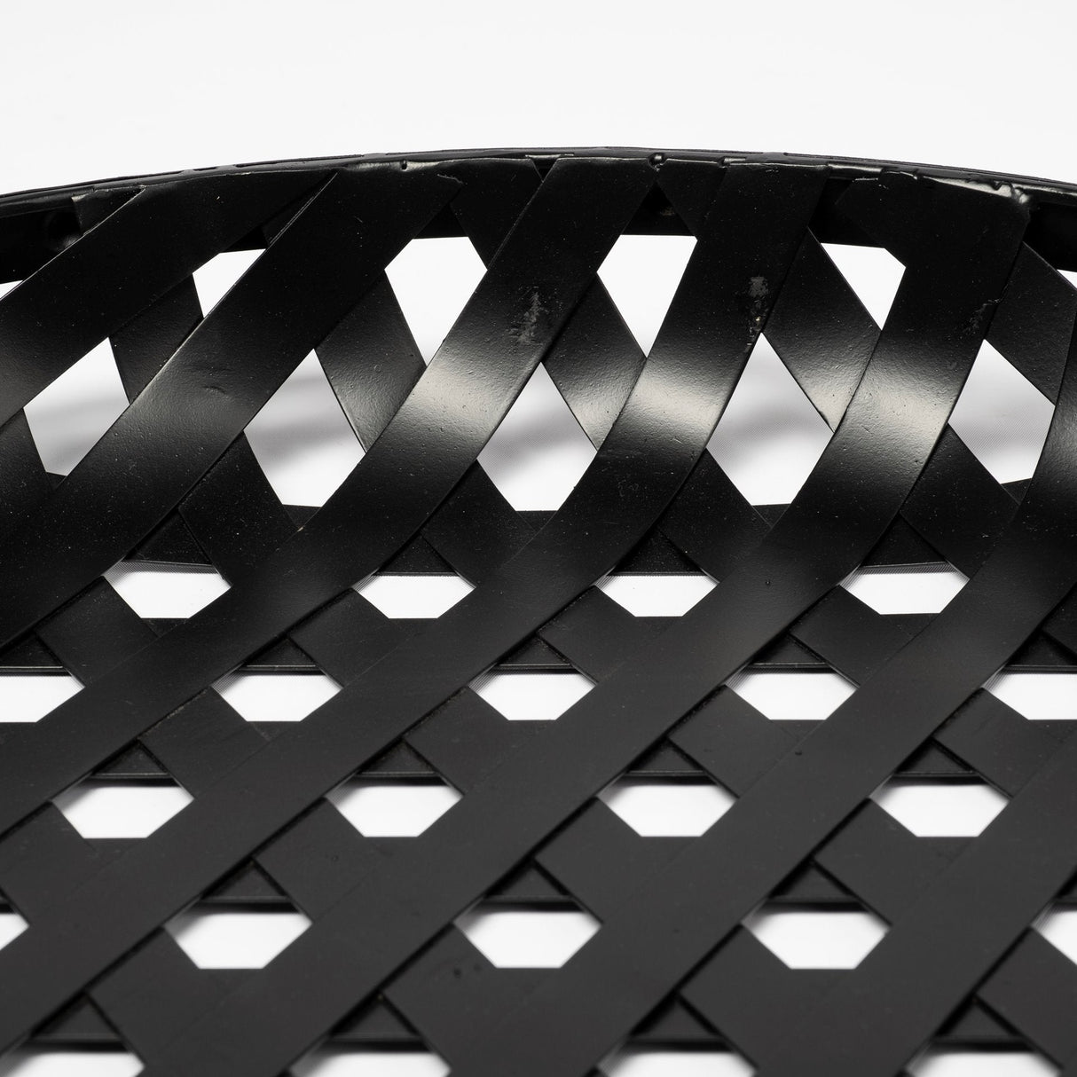 Lito (Set of 2) Black Woven Metal Round Serving Trays by Mercana at Eve Furniture