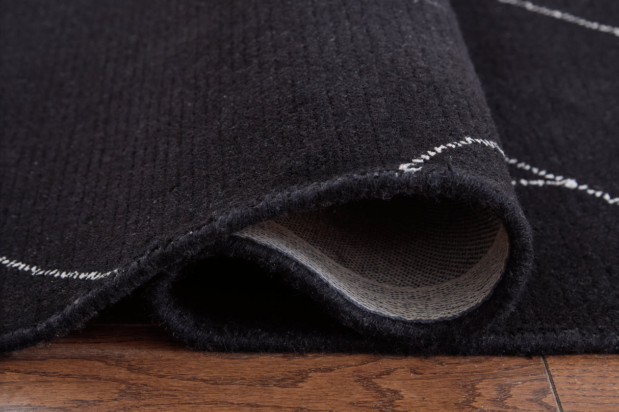 Marav Black/White Medium Rug by Ashley at Eve Furniture