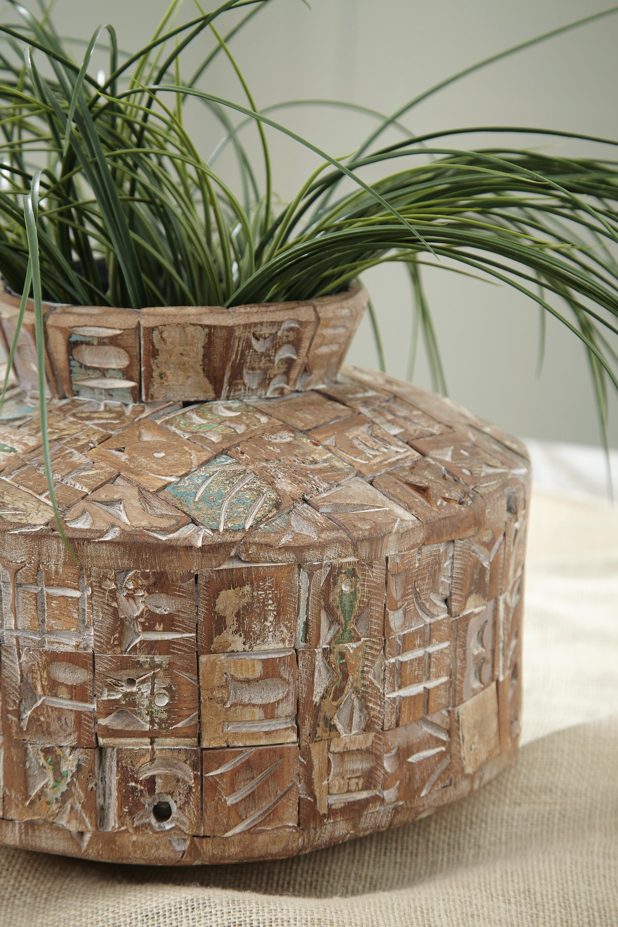 Meltland Natural/Black Vase by ASHLEY FURNITURE at Eve Furniture