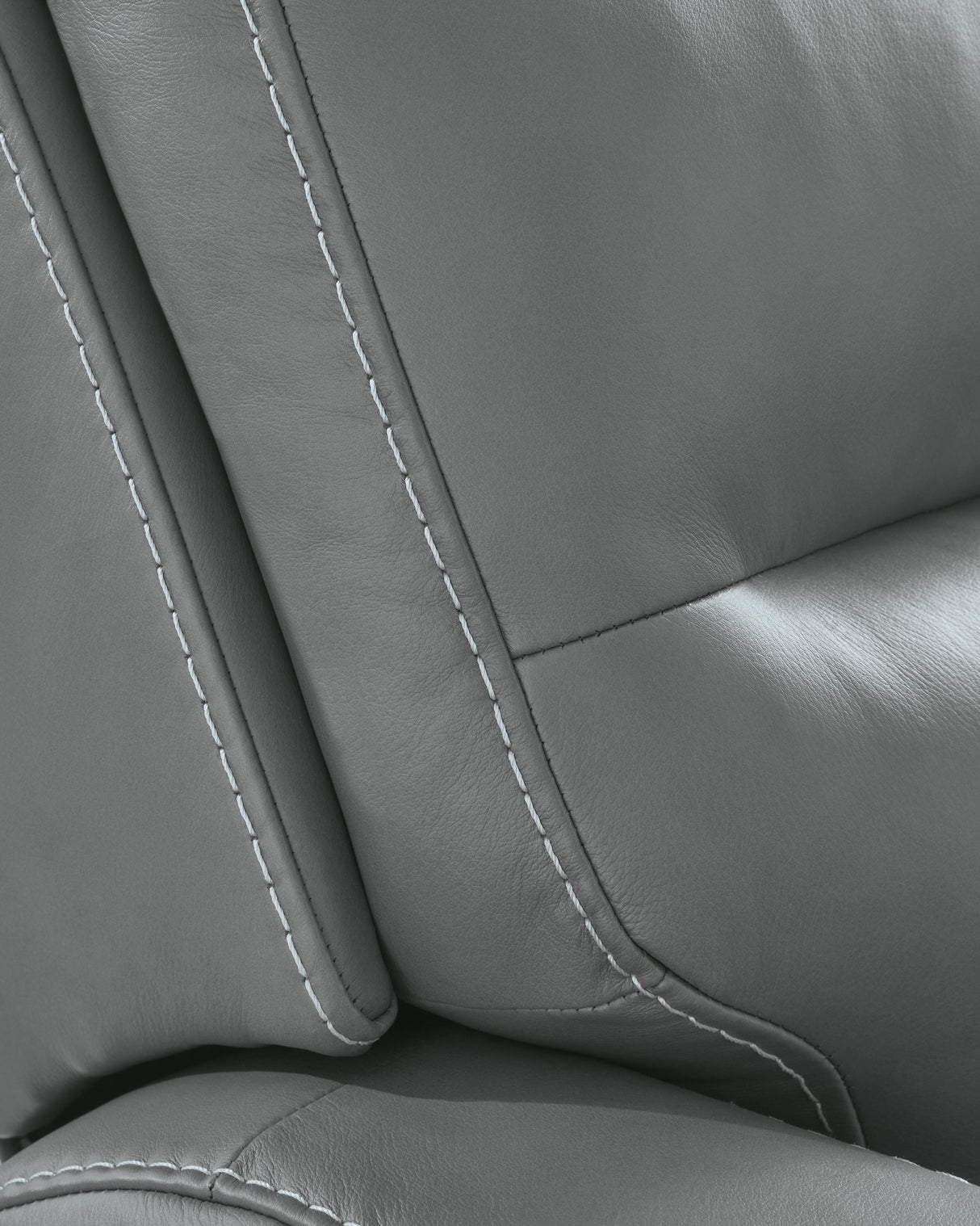 Pennacle Pier Tideon Power Recliner by Ashley at Eve Furniture