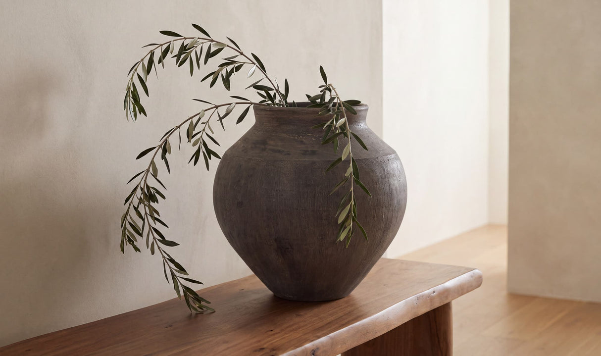 Mika Clay Pot