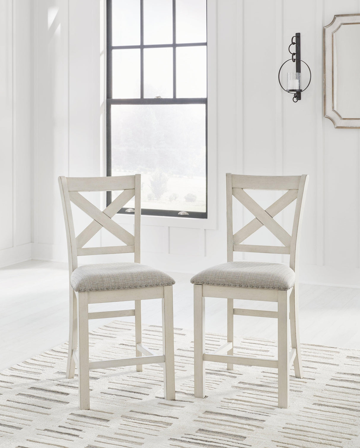 Robbinsdale Counter Height Dining Table and 4 Barstools in Antique White by Ashley at Eve Furniture