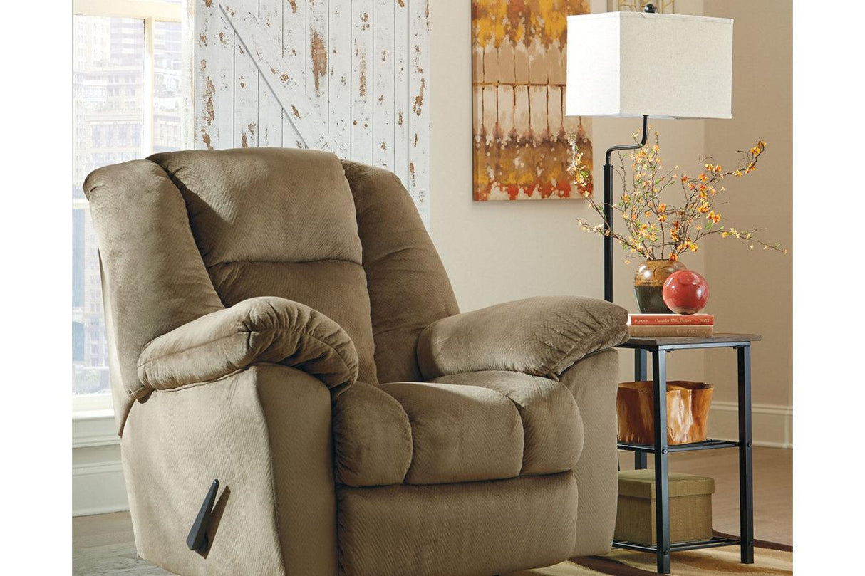 Shianne Black Floor Lamp by Ashley at Eve Furniture