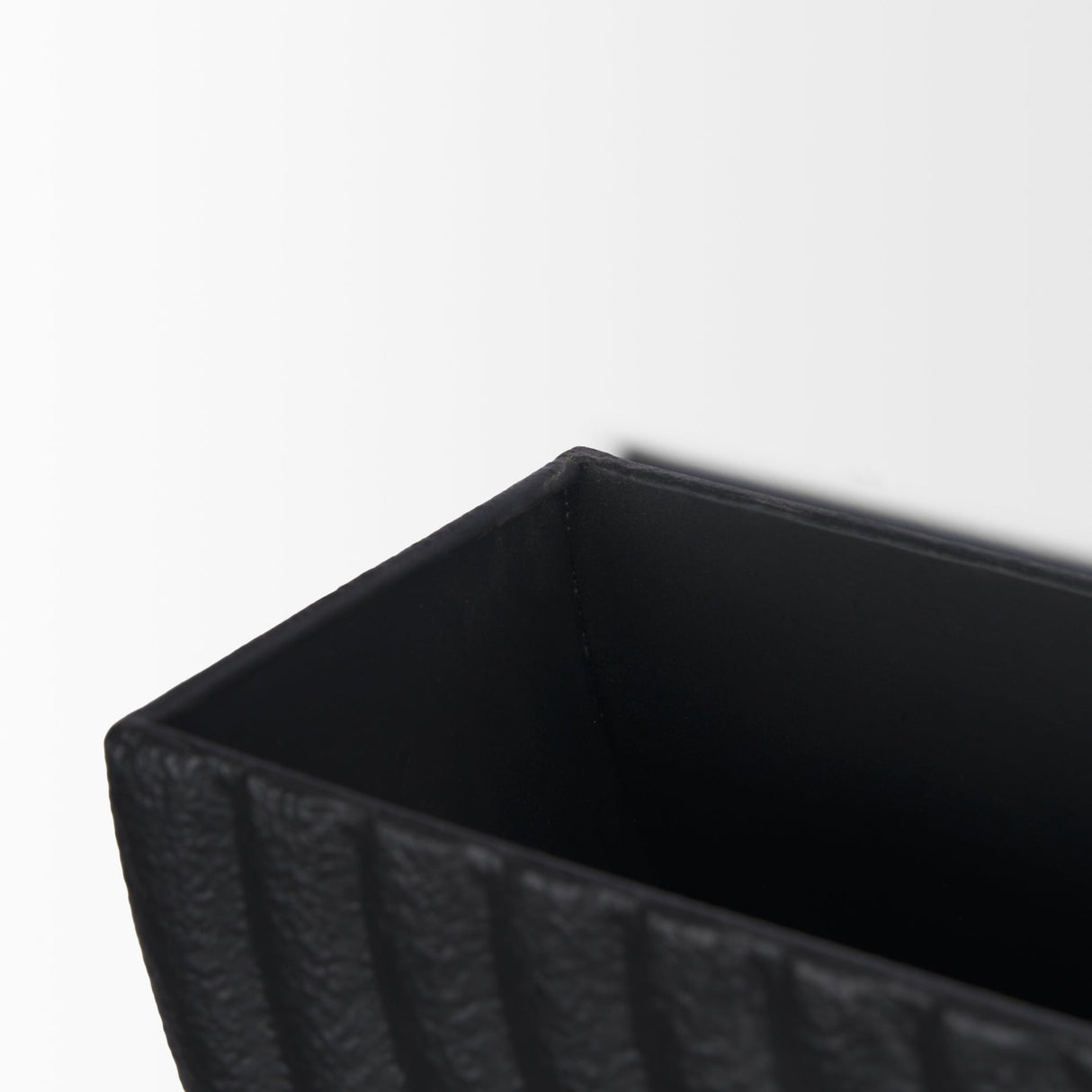 Shilo Matte Black Metal Hanging Wall Planter (Set of 2) by Mercana at Eve Furniture