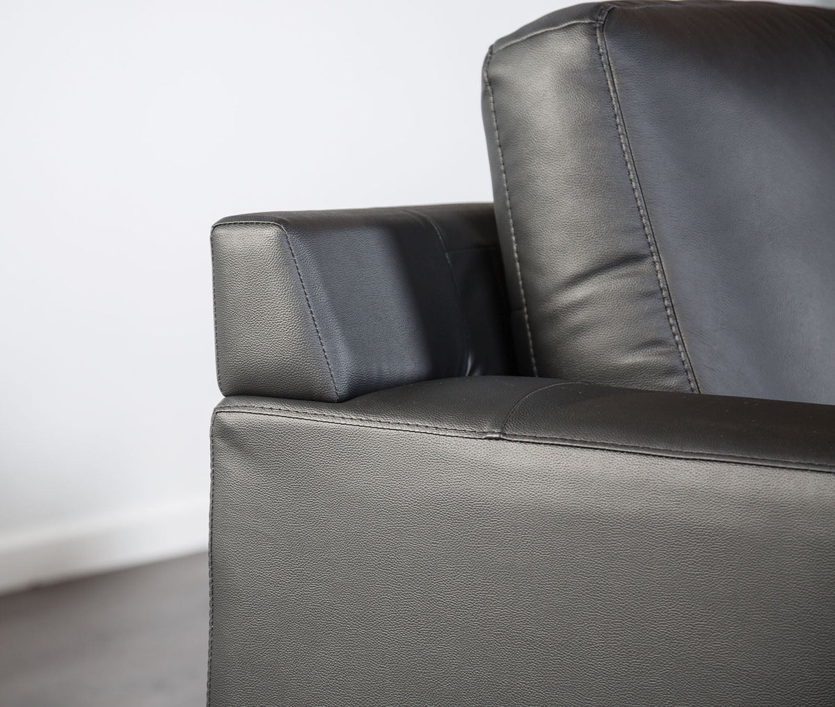 Stordal Black Sectional with Right Chaise by Furniture of America at Eve Furniture