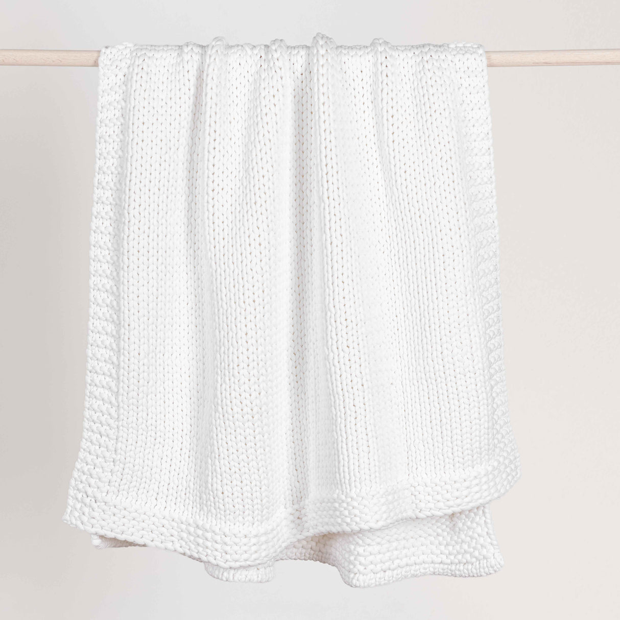 TC Dyne White Throw 50x70 by Classic Home at Eve Furniture