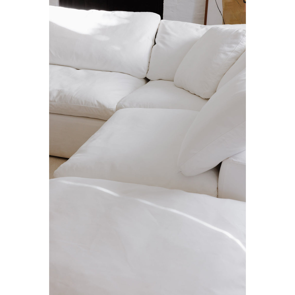 Terra Cream White Condo Ottoman by Moe's Home at Eve Furniture