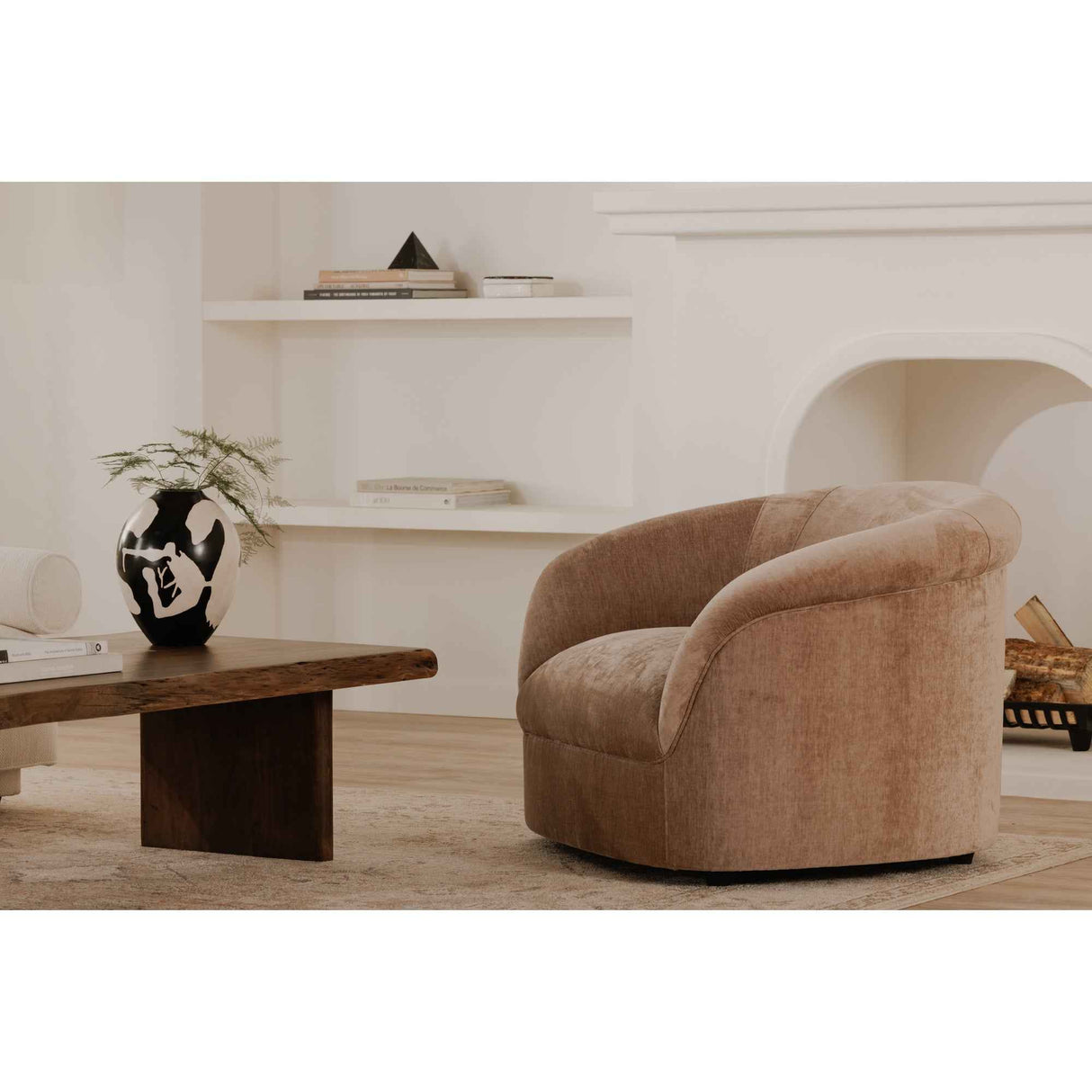 Thora Blush Lounge Chair