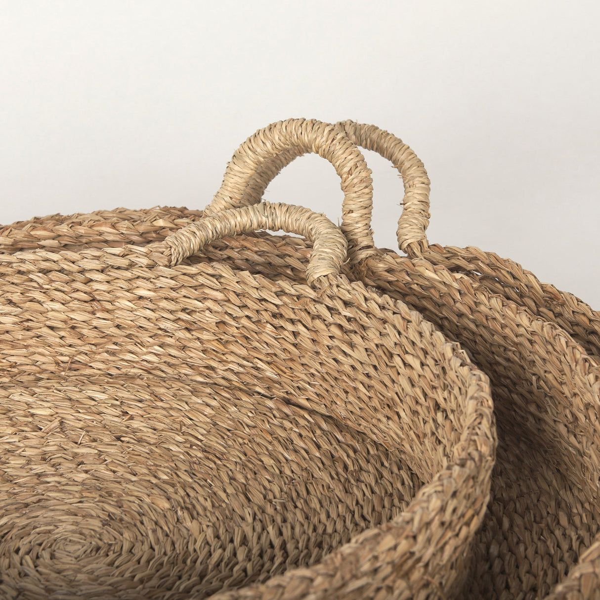 Ulana Set of 3 Round Nesting Seagrass Trays w/ Loop Handles by Mercana at Eve Furniture