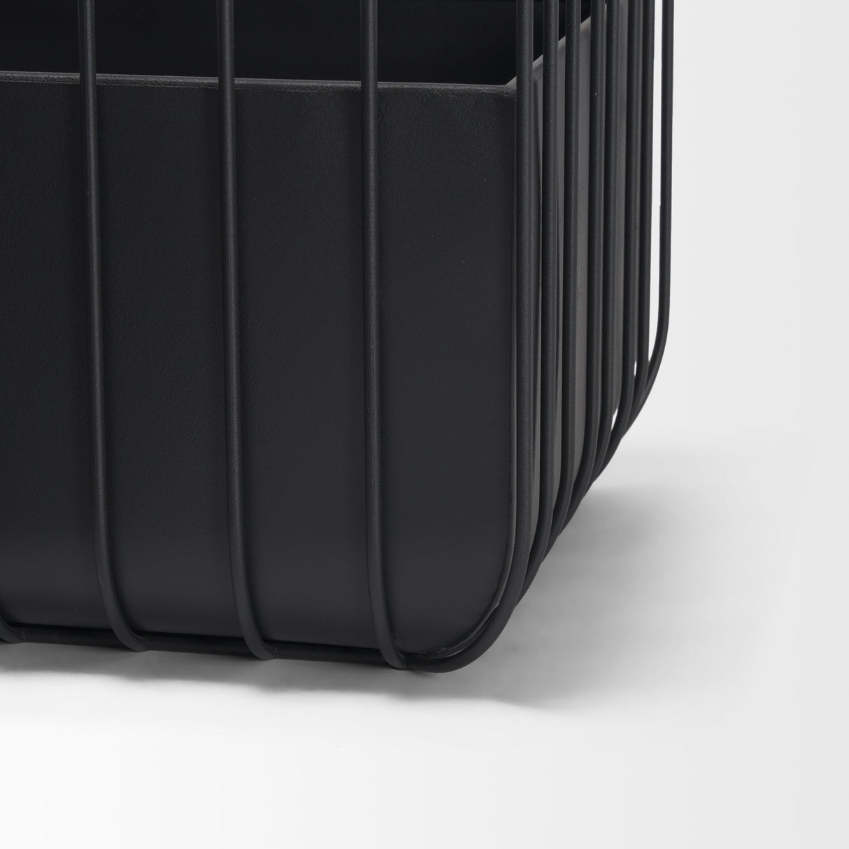 Verna Matte Black Wire Cage Metal Planters (Set of 2) by Mercana at Eve Furniture