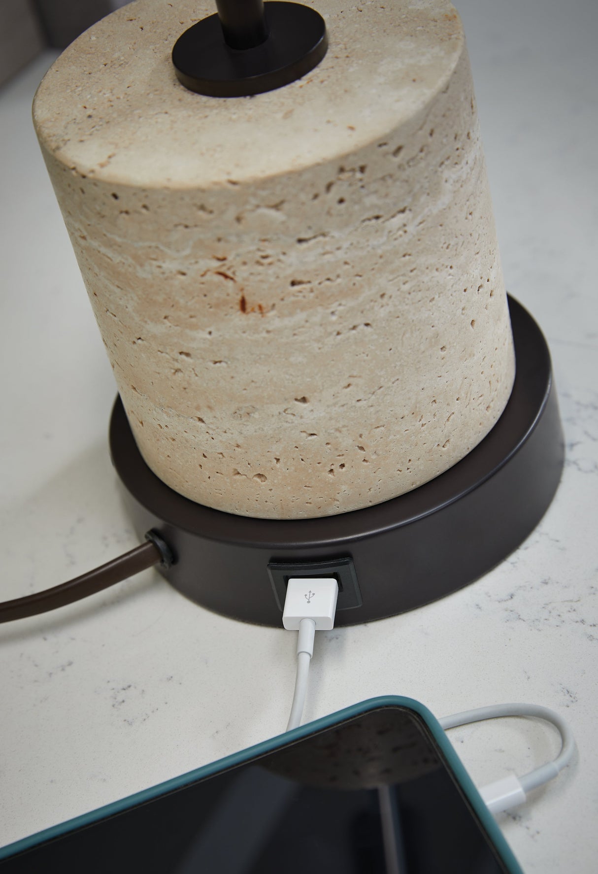 Vinmour Brown/Beige Desk Lamp by Ashley at Eve Furniture