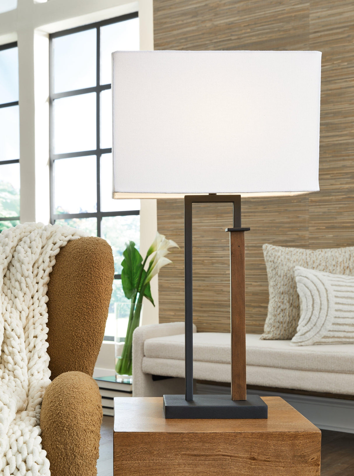 Voslen Black/Brown Table Lamp by Ashley at Eve Furniture
