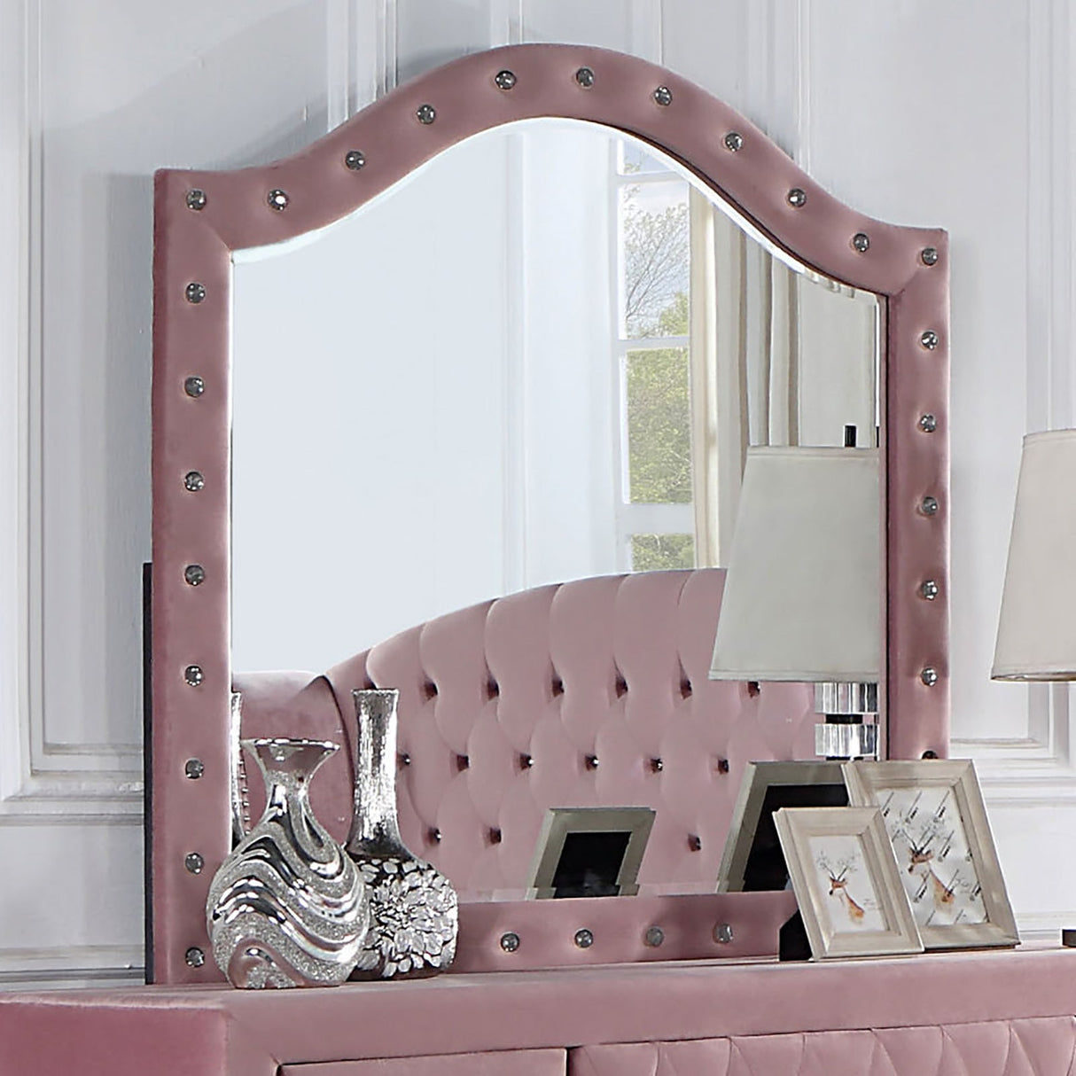Zohar Pink 5-Piece Queen Bedroom Set by Furniture of America at Eve Furniture