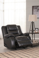 Vacherie Black Reclining Living Room Set