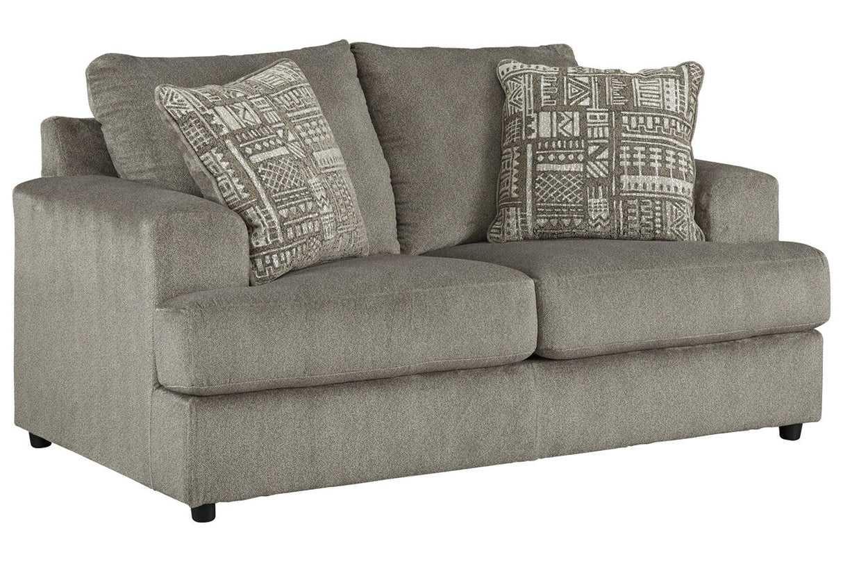 Soletren Ash Loveseat