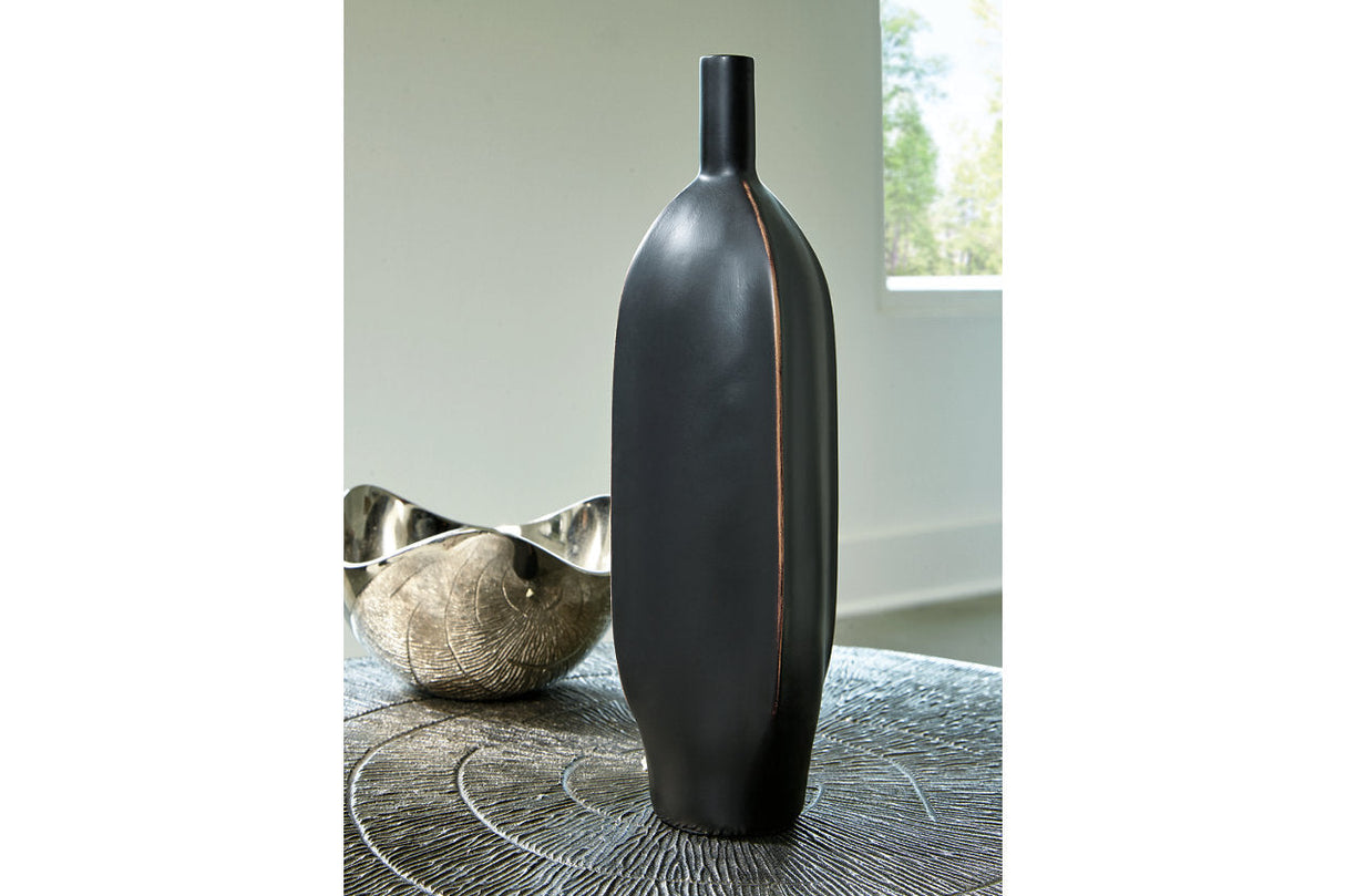 Rhaveney Black Vase